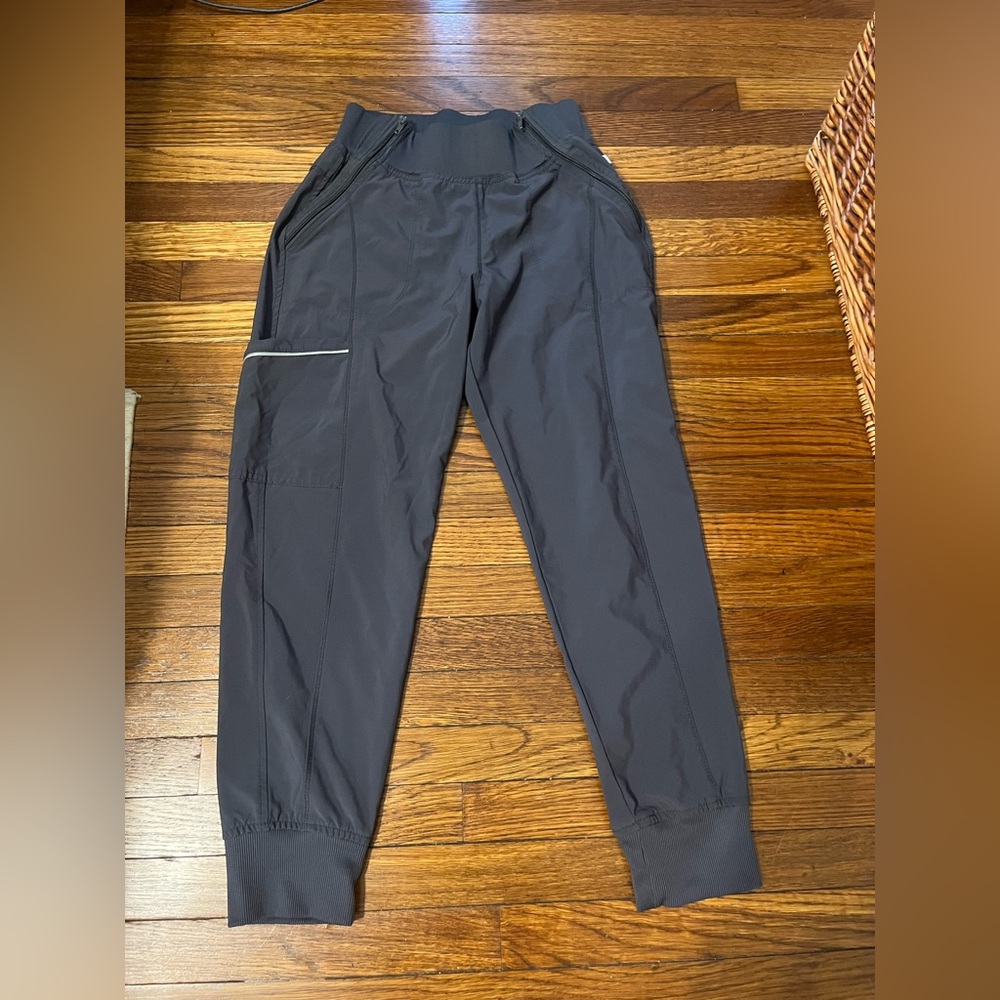 Bundle of 3 Cherokee Infinity Scrub Joggers (Size Small Petite)